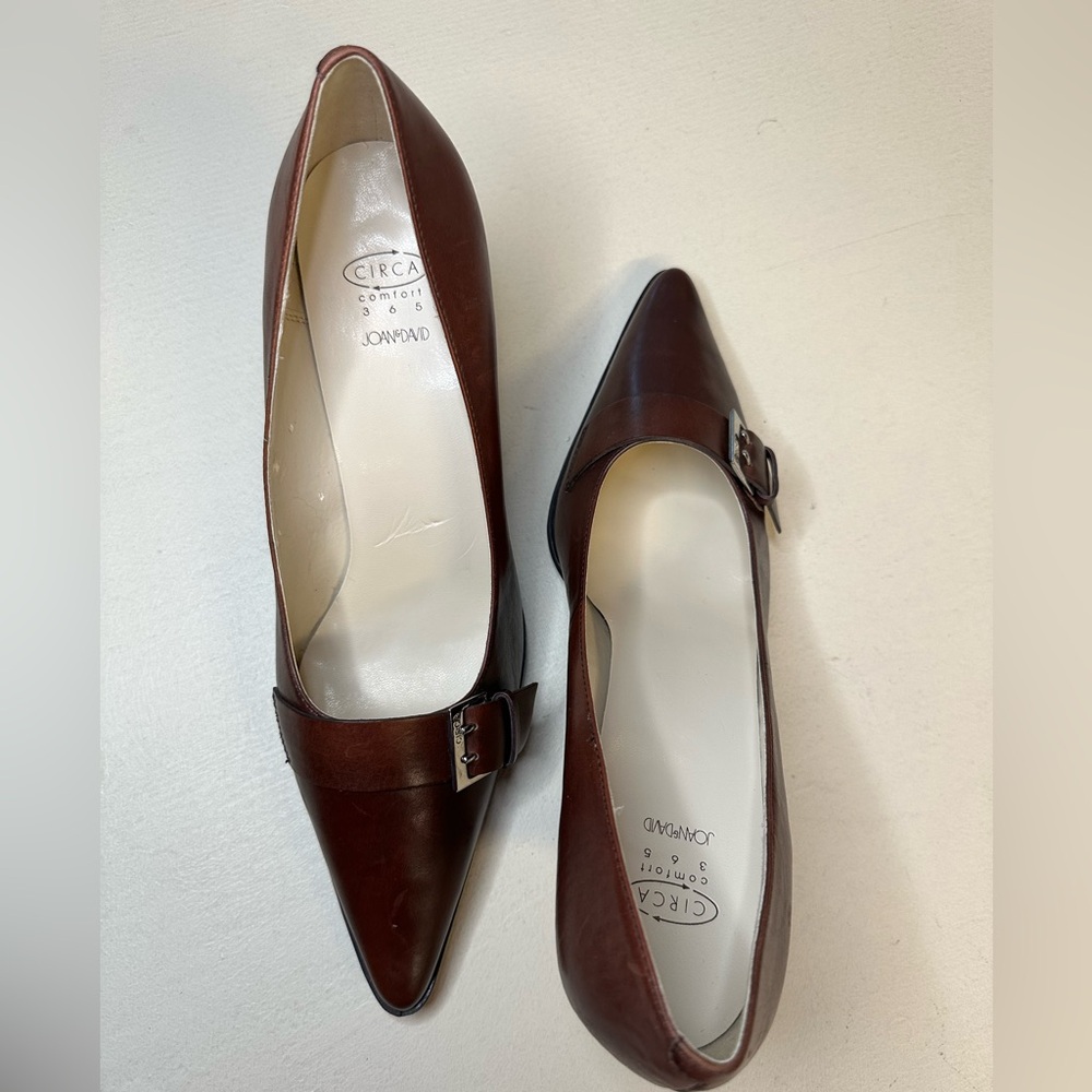 Joan & David Brown Leather Heels with Pointed Toe - Picture 3 of 10